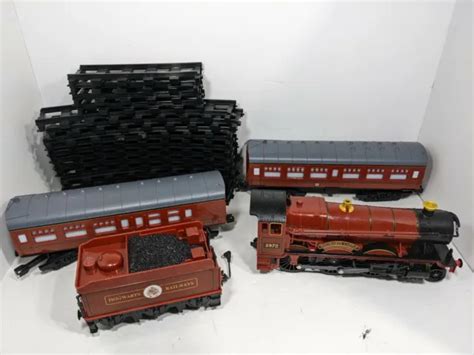 Lionel Harry Potter Hogwarts Express G Gauge Train Set