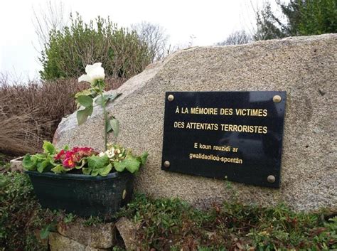 Un Rassemblement En Hommage à Dominique Bernard Lundi à Melgven