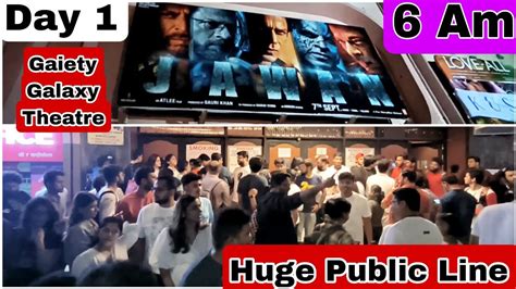 Jawan Movie Huge Public Line Am Show Day At Gaiety Galaxy Theatre