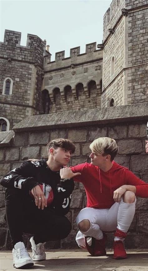 Pin By Jiuny On Roadtrip Cute Gay Couples Celebrities Male Roadtrip Boyband