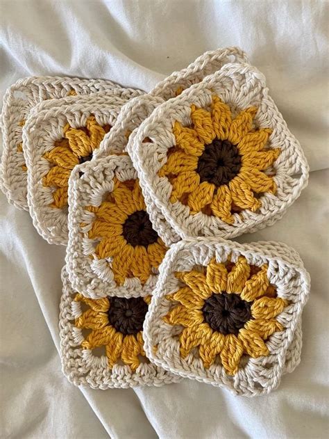 How To Make A Authentic Sunflower Granny Square Granny Crochet