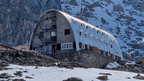 Rifugio Vittorio Emanuele Ii Massiccio Del Gran Paradiso I Muntagnin