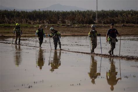 Contin A La B Squeda De V Ctimas En Barrancos El Lago De L Albufera Y