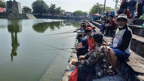 Forwakot Dan Pemkot Semarant Gelar Lomba Mancing Di Polder Tawang