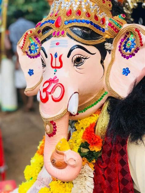 15 Powerful Ganesha Mantra For Removing Obstacles