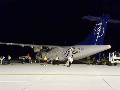 Primul Avion Tarom A Aterizat Joi Seara Pe Aeroportul Din T U Ii