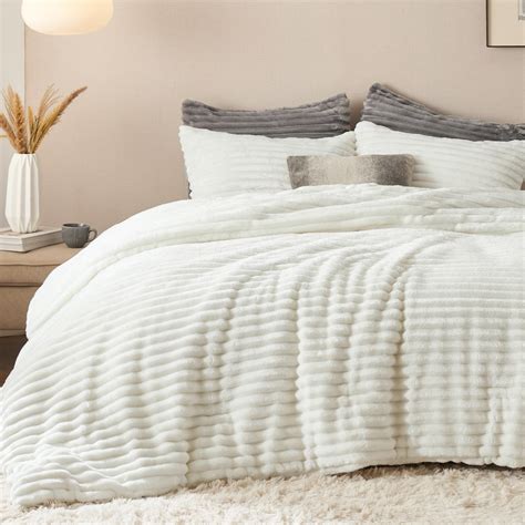 Bedsure Fluffy Comforter Set King Super Soft Faux Fur Comforter King