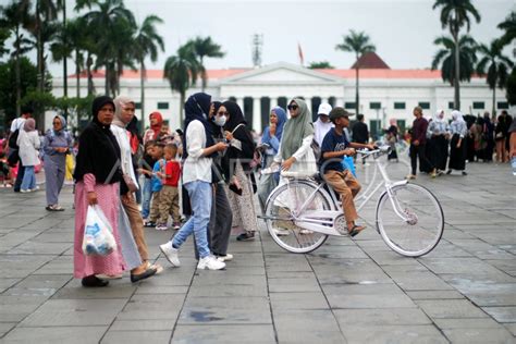 Kunjungan Wisatawan Nusantara Antara Foto