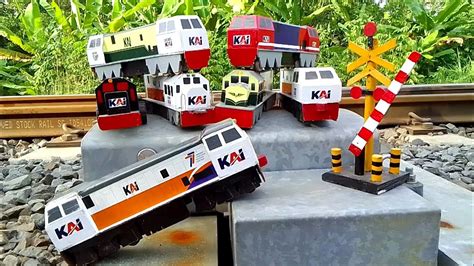 Drama Mencari Dan Menemukan Banyak Mainan Kereta Api Kayu Cc206 Cc203