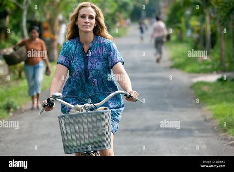 JULIA ROBERTS, EAT PRAY LOVE, 2010 Stock Photo - Alamy