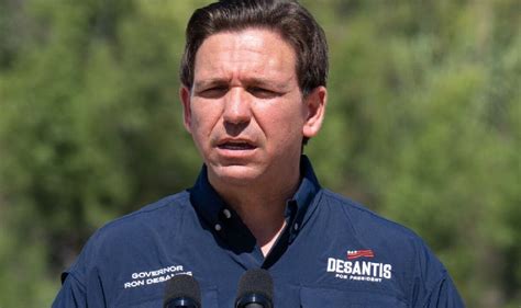 Ron Desantis In Car Crash While Traveling To Key Campaign Event Us