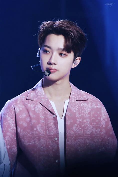 Pin de sainy라이관린 lin lin em 라이관린