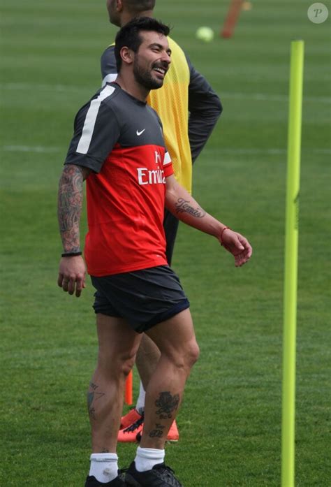 Photo Ezequiel Lavezzi lors de l entraînement du PSG au Camp des