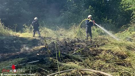 D Feuerwehr Hattingen Bek Mpft Mehr Als Zwei Stunden Einen