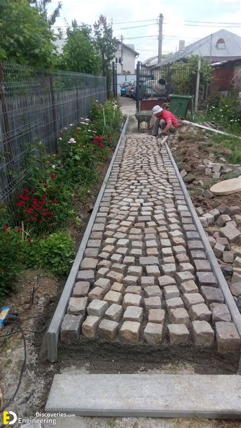 Very Creative And Inspiring Garden Stone Pathway Ideas