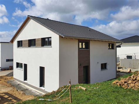 Einfamilienhaus Mit Einliegerwohnung Und Garage In St Rnstein