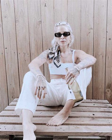 Conjunto biquíni de malha branco top reto sem bojo e calcinha hot pants vovó Catifá Gisele