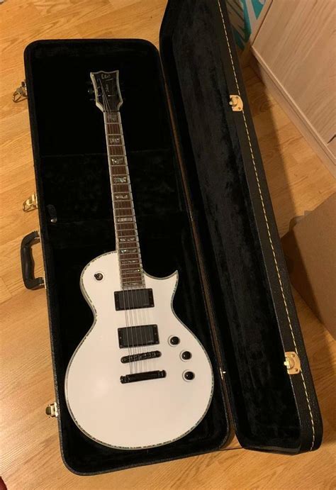 Esp Ltd Ec 1000 Deluxe Snow White Electric Guitar Emg 8160 Pickups