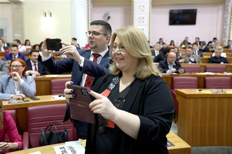 Galerija Sabor se danas raspušta ali prije toga glasa se o zakonu