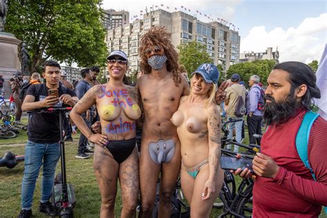 World Naked Bike Ride 2022 London Published In H E Natur Flickr