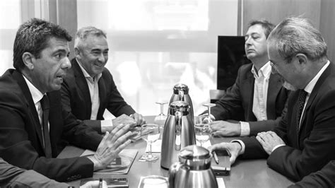 pp y vox anuncian un pacto para gobernar la comunitat valenciana los 5 ejes de su programa