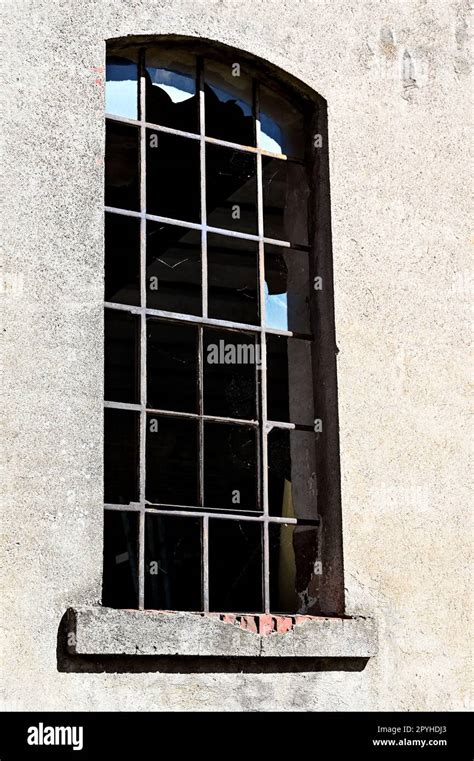 Glass Window Panes Hi Res Stock Photography And Images Alamy