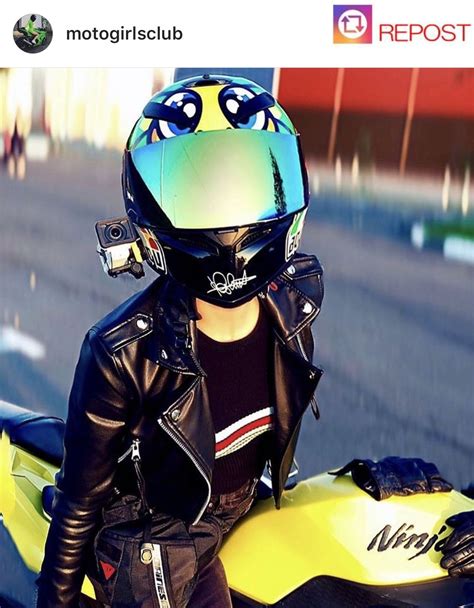 Pin By Sexybiker On Sexy Biker 2 Bikes Girls Football Helmets Bike