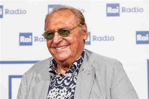 Renzo Arbore senza peli sulla lingua È una sofferenza Spraynews it