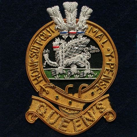 The Queens Regiment Wire Blazer Badge Ecsnaith And Son Ltd