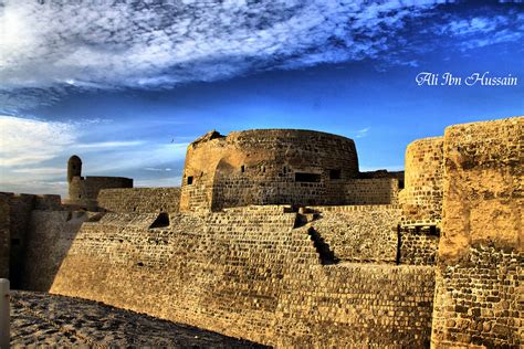 قلعة البحرين Bahrain Castle Bahrain Fort تقع على شاط Flickr