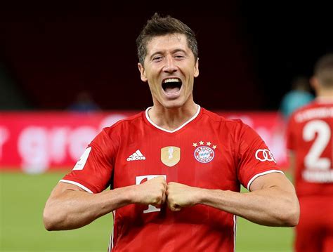 Eleito O Melhor Jogador Da Bundesliga Lewandowski Diz Sempre Preciso