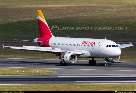 EC JAZ Iberia Airbus A319 111 Photo By Raphael Oletu ID 1442934