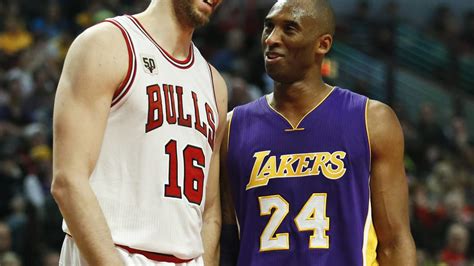 This Day In Lakers History Kobe Bryant Pau Gasol Dominate In 40 Point Rout Of Clippers