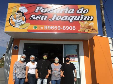 Padaria no Jardim Brasil doa mais de mil pães para famílias que