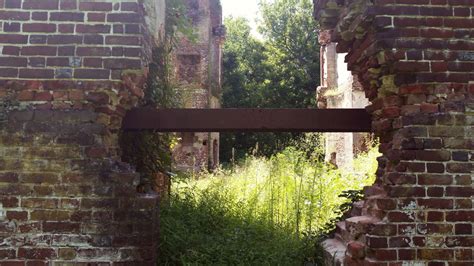 The Rosewell Plantation Ruins – Brandie Sellers