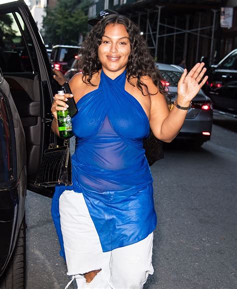 Paloma Elsesser Victoria S Secret Celebrates The Tour In New York