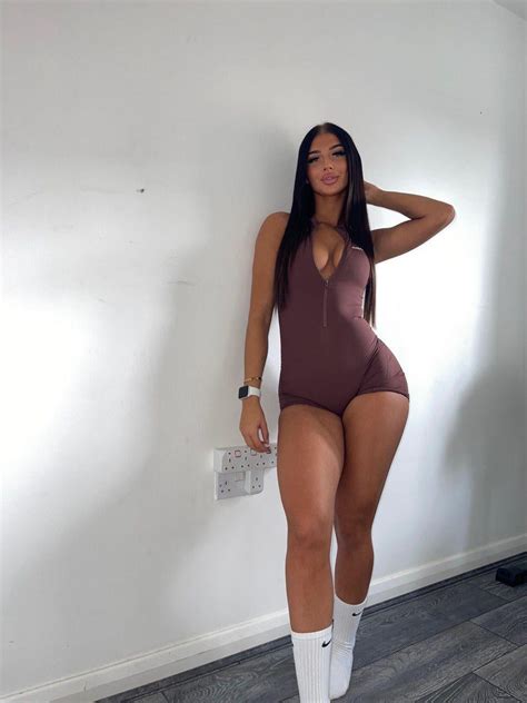 Curvy X Zuzannapysklo On Insta Onlyfans Girl Nude Sexy Photos