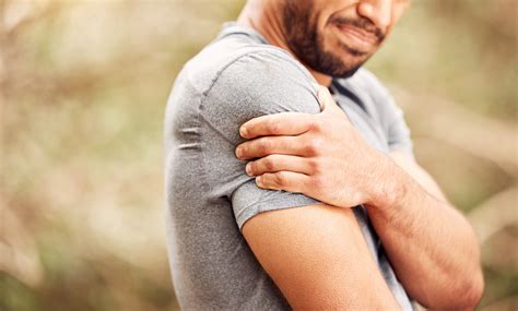 How Does Physical Therapy Rehab Rotator Cuff Tear — Best Bainbridge