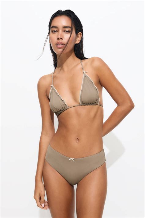 Pull Bear Fiyonklu üçgen bikini üstü Fiyatı Yorumları Trendyol