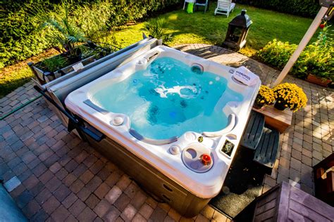 Hydropool Hot Tubs Aqua Paradise