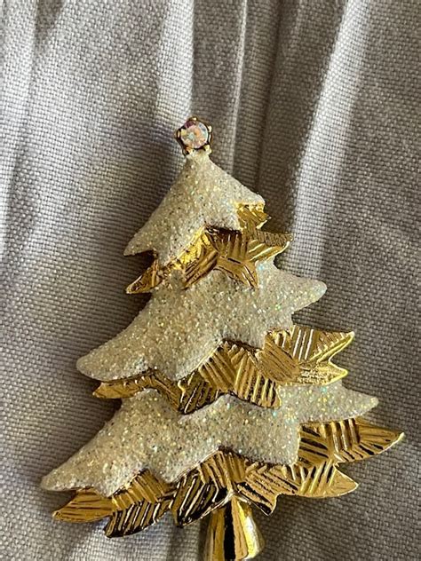 Danecraft Christmas Tree Pin Gem