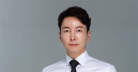 롯데 성민규 전 단장 후임 박준혁 신임 단장 선임