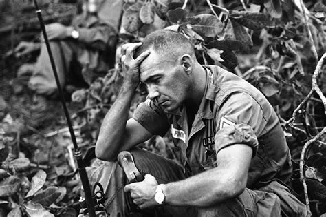 Vietnam War US Troops 1965 The Strain Of Battle For Dong Flickr