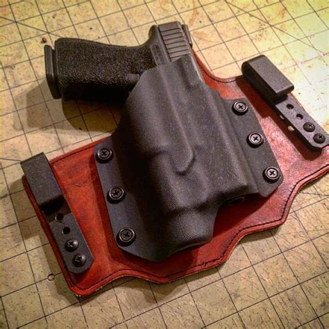 Corso Concealment Llc — Light Bearing Hybrid Holster For A Glock 19