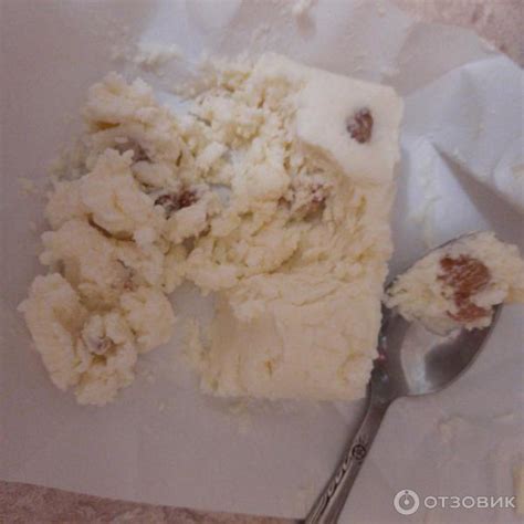 Отзыв о Сырок творожный с изюмом "Вожгальский маслосырзавод" | Червячка ...