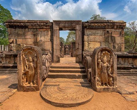 Polonnaruwa Sri Lanka Truly Sri Lanka Travel To Polonnaruwa