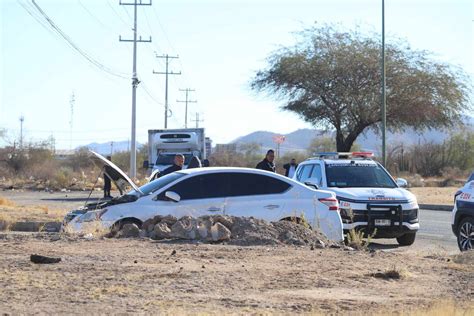 Hermosillo Volcamiento En Avenida Xolotl Deja Como Saldo Una Persona