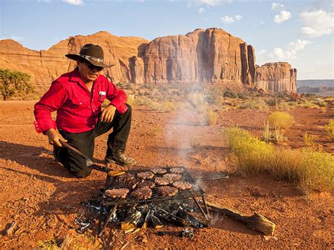 Monument Valley Camping – Campfire Stories