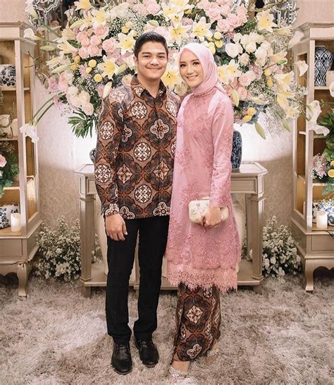 Baju Kebaya Lamaran Couple Desain Baju Pengantin Pesta Dan Kondangan