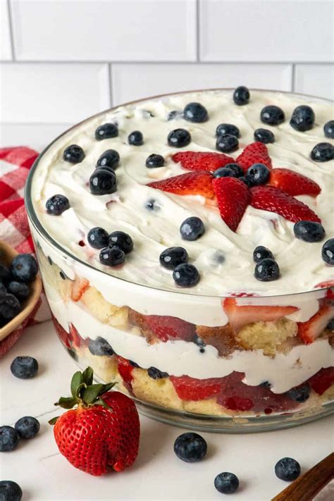 Strawberry And Blueberry Pound Cake Trifle The Cooking Duo